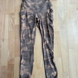 Lululemon | Align | Size 6 | Beige Camo | 25 inch length